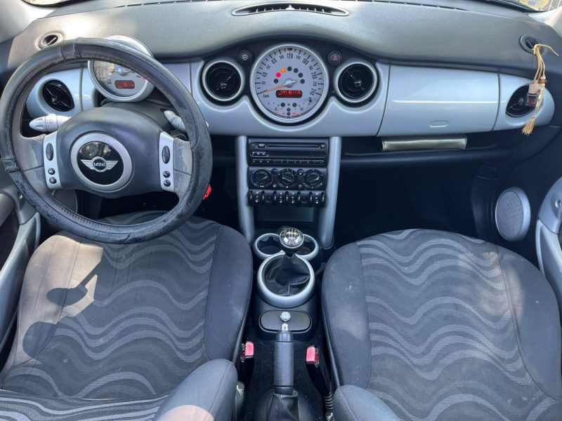 MINI One 1.6i 90 ch Finition Seven Toit Ouvrant Panoramique