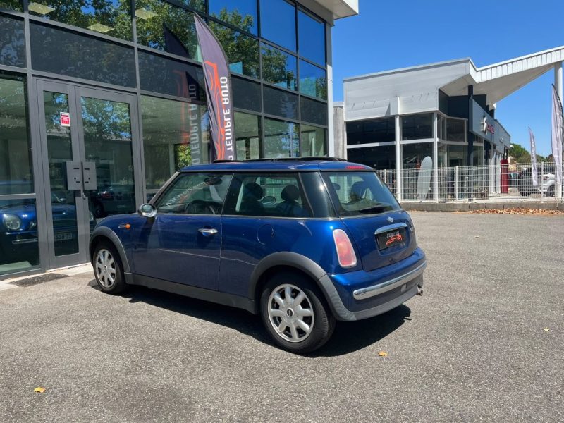 MINI One 1.6i 90 ch Finition Seven Toit Ouvrant Panoramique