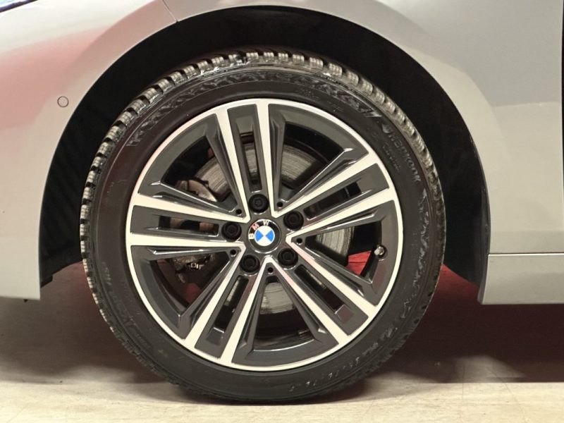 BMW SERIE 1 116D BUSINESS DESIGN DKG7 - 1ère Main - Excellent état -