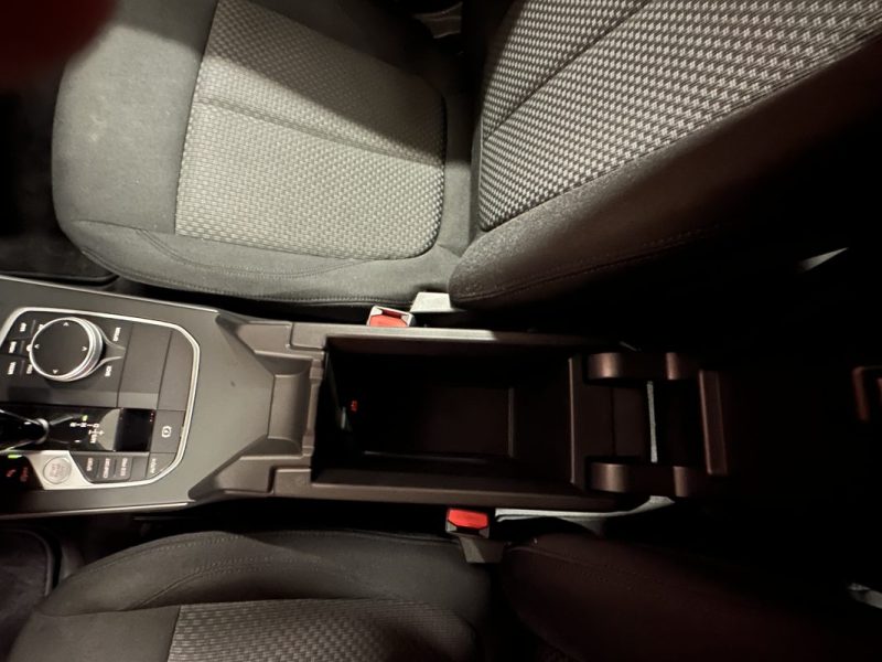 BMW SERIE 1 116D BUSINESS DESIGN DKG7 - 1ère Main - Excellent état -