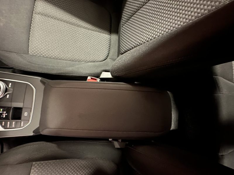 BMW SERIE 1 116D BUSINESS DESIGN DKG7 - 1ère Main - Excellent état -