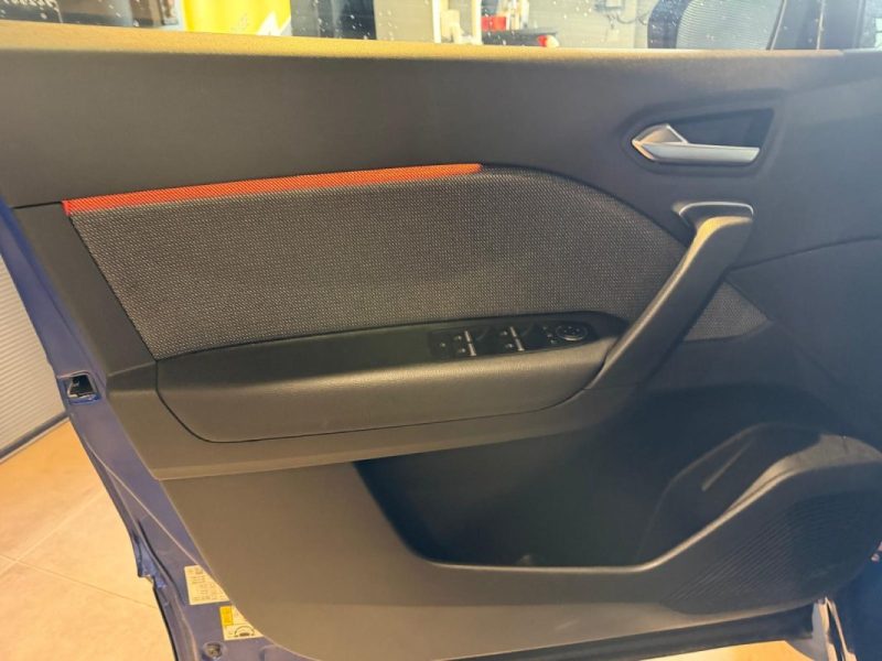 RENAULT CAPTUR 1.6 E-TECH 145 TECHNO / 1ere main 