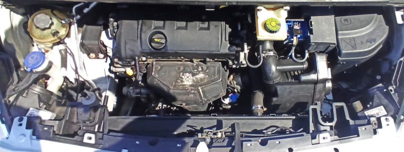 PEUGEOT 5008 1.6 120CV  TOIT PANORAMIQUE 1ER MAIN GARANTIE 6MOIS