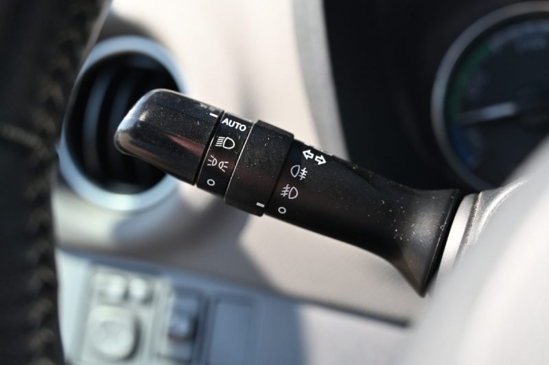 TOYOTA YARIS 100H DYNAMIC PACK CONFORT 09/2015