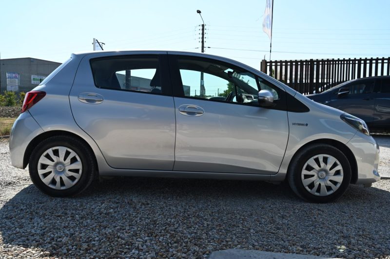 TOYOTA YARIS 100H DYNAMIC PACK CONFORT 09/2015