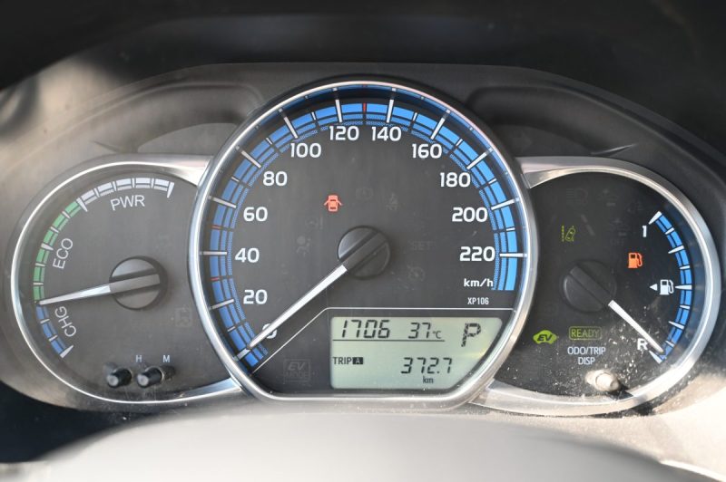 TOYOTA YARIS 100H DYNAMIC PACK CONFORT 09/2015
