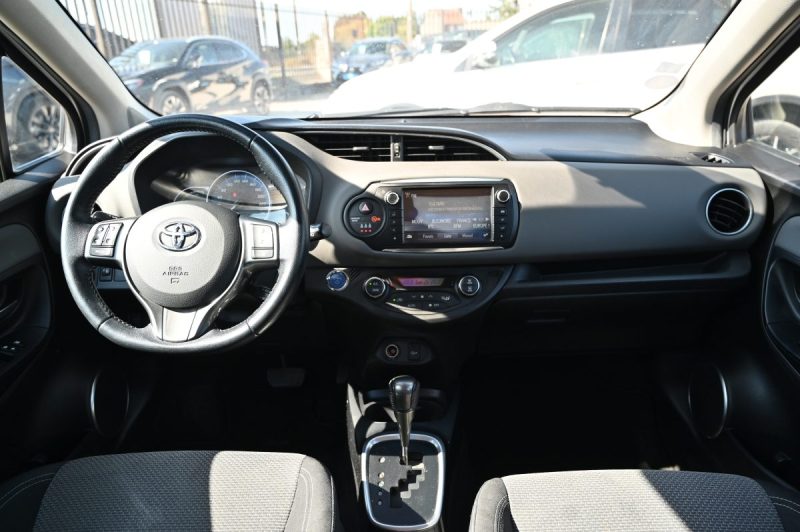 TOYOTA YARIS 100H DYNAMIC PACK CONFORT 09/2015