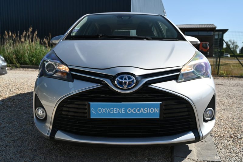 TOYOTA YARIS 100H DYNAMIC PACK CONFORT 09/2015