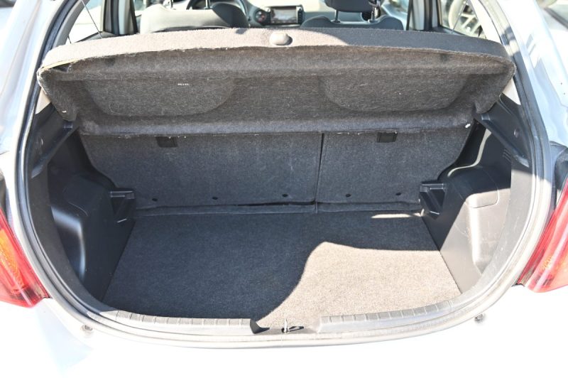 TOYOTA YARIS 100H DYNAMIC PACK CONFORT 09/2015