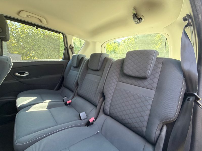 Renault Scenic III 1.6 16V 110ch Authentique 