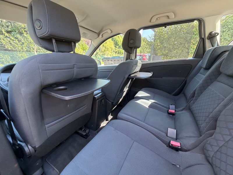 Renault Scenic III 1.6 16V 110ch Authentique 
