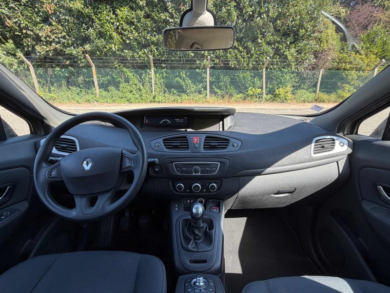Renault Scenic III 1.6 16V 110ch Authentique 
