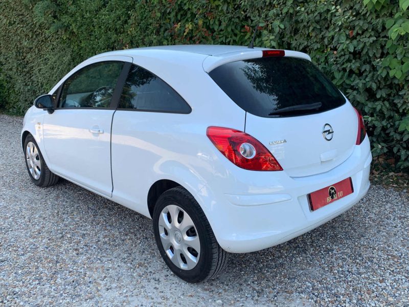 OPEL CORSA 1.2 TWINPORT 85 ESSENTIA 2012