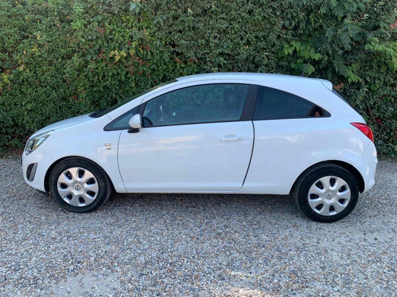 OPEL CORSA 1.2 TWINPORT 85 ESSENTIA 2012