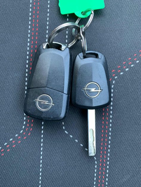 OPEL CORSA 1.2 TWINPORT 85 ESSENTIA 2012
