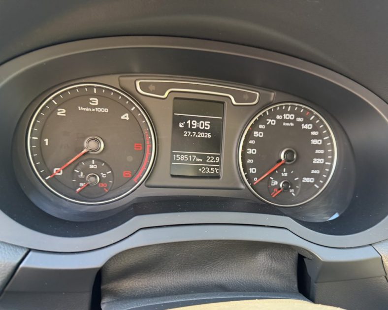 KIA SPORTAGE 1.7 115 ch - STYLE - ATTELAGE - Entretien Complet - Garantie 6 Mois - IMPECCABLE