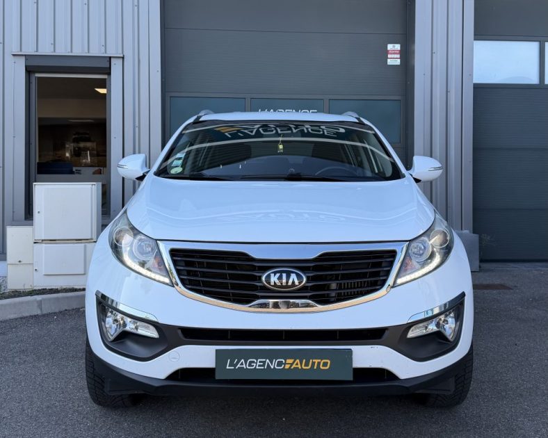 KIA SPORTAGE 1.7 115 ch - STYLE - ATTELAGE - Entretien Complet - Garantie 6 Mois - IMPECCABLE