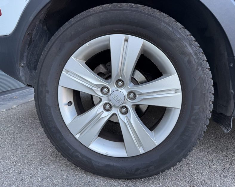 KIA SPORTAGE 1.7 115 ch - STYLE - ATTELAGE - Entretien Complet - Garantie 6 Mois - IMPECCABLE