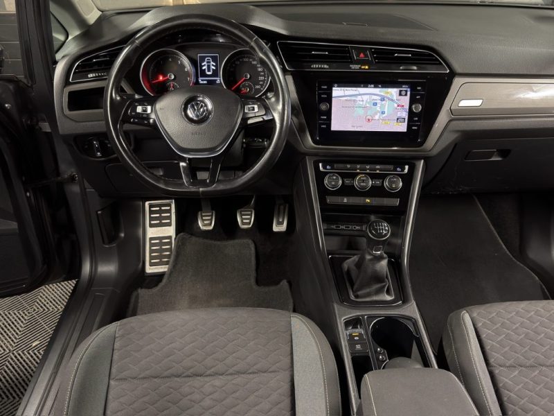 VOLKSWAGEN TOURAN II CONNECT 1.2 TSI 110 Cv 7 PLACES / CAMERA RECUL APPLE & ANDROID - GARANTIE 1 AN