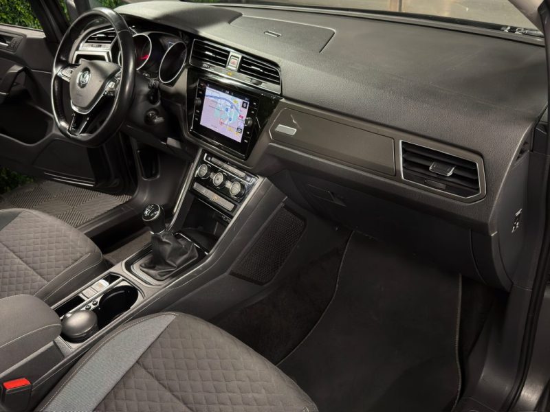 VOLKSWAGEN TOURAN II CONNECT 1.2 TSI 110 Cv 7 PLACES / CAMERA RECUL APPLE & ANDROID - GARANTIE 1 AN