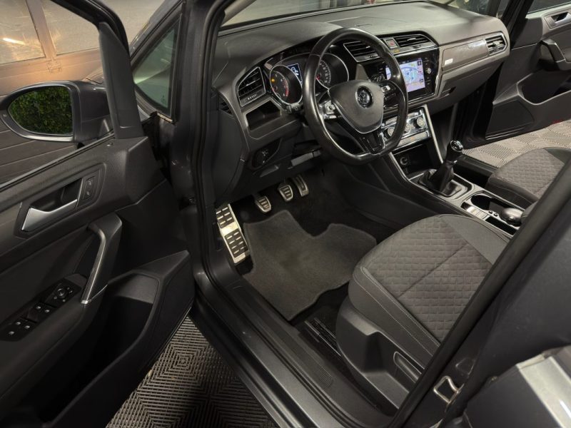 VOLKSWAGEN TOURAN II CONNECT 1.2 TSI 110 Cv 7 PLACES / CAMERA RECUL APPLE & ANDROID - GARANTIE 1 AN