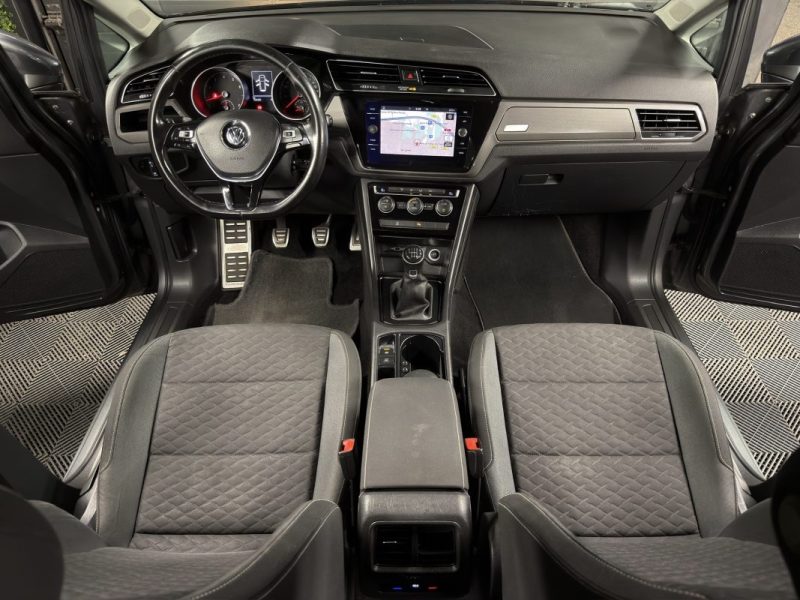 VOLKSWAGEN TOURAN II CONNECT 1.2 TSI 110 Cv 7 PLACES / CAMERA RECUL APPLE & ANDROID - GARANTIE 1 AN