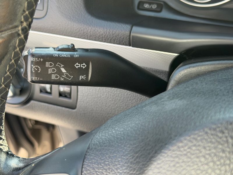 Volkswagen Touran 1.6 TDI 105 BlueMotion Life - Attelage - Clim - Gps - Révisée & garantie 6 mois