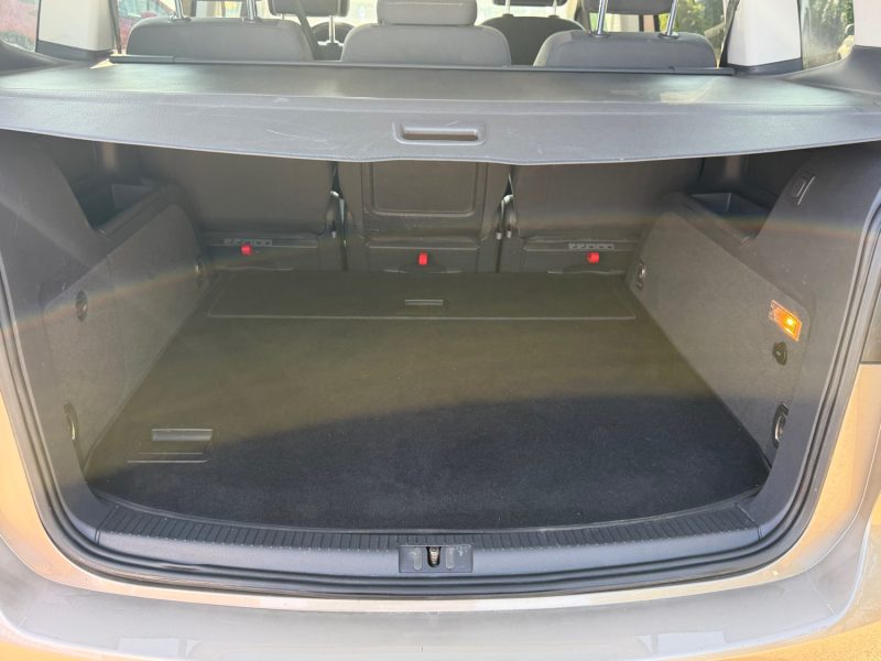 Volkswagen Touran 1.6 TDI 105 BlueMotion Life - Attelage - Clim - Gps - Révisée & garantie 6 mois