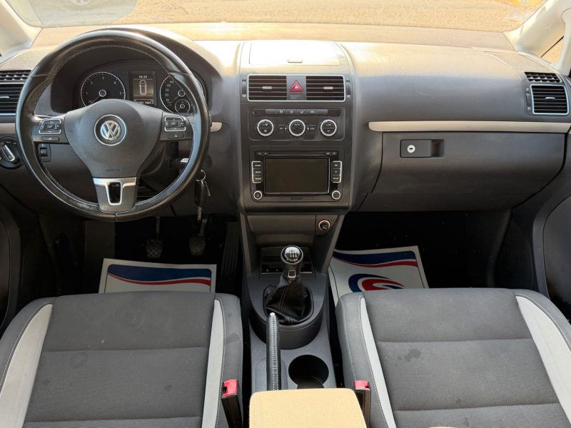 Volkswagen Touran 1.6 TDI 105 BlueMotion Life - Attelage - Clim - Gps - Révisée & garantie 6 mois