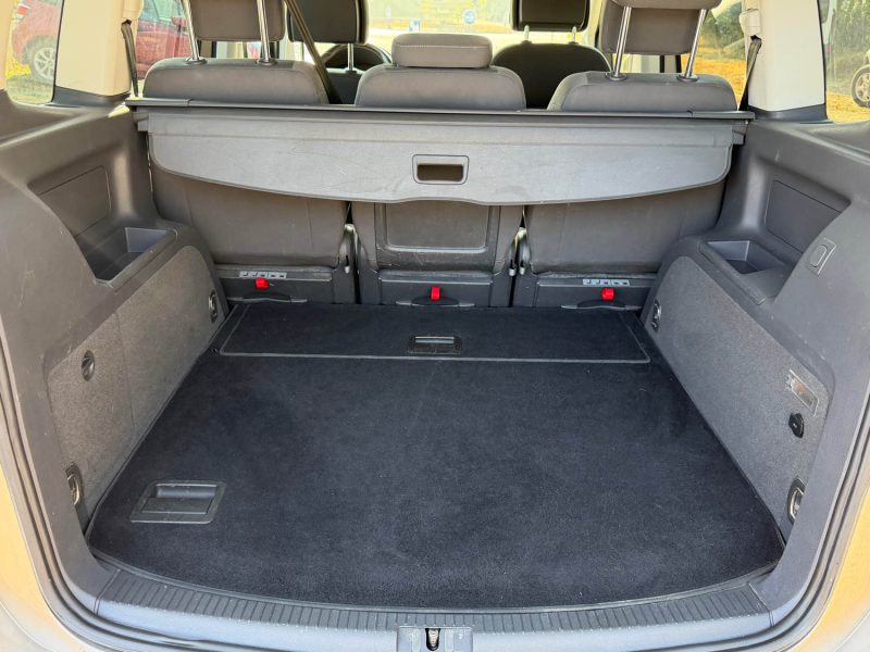 Volkswagen Touran 1.6 TDI 105 BlueMotion Life - Attelage - Clim - Gps - Révisée & garantie 6 mois