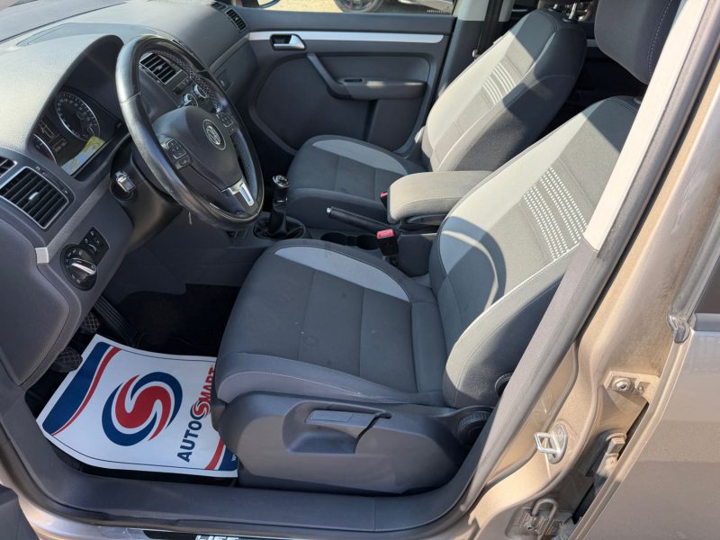 Volkswagen Touran 1.6 TDI 105 BlueMotion Life - Attelage - Clim - Gps - Révisée & garantie 6 mois