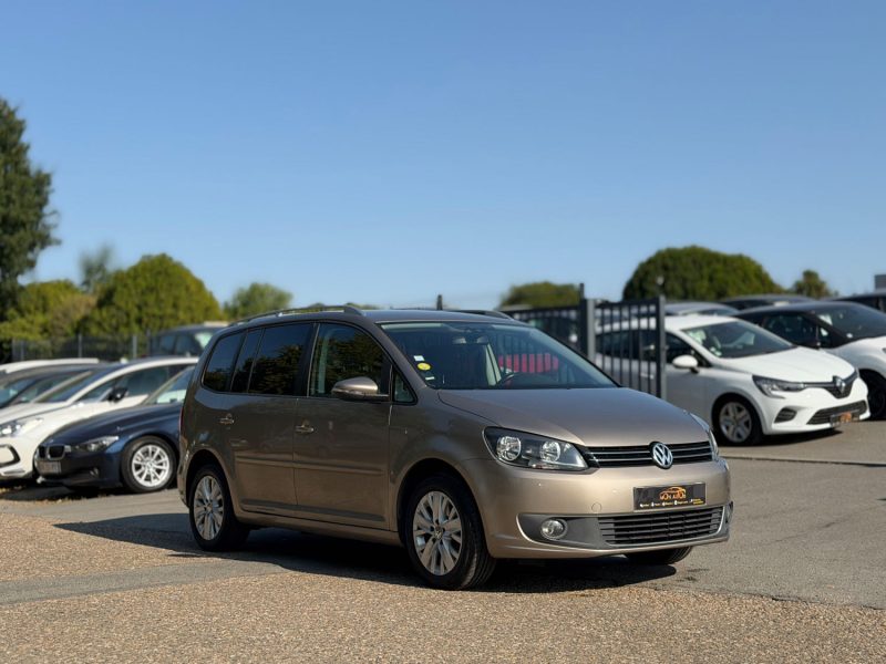 Volkswagen Touran 1.6 TDI 105 BlueMotion Life - Attelage - Clim - Gps - Révisée & garantie 6 mois