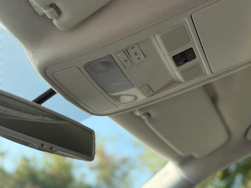 Volkswagen Touran 1.6 TDI 105 BlueMotion Life - Attelage - Clim - Gps - Révisée & garantie 6 mois