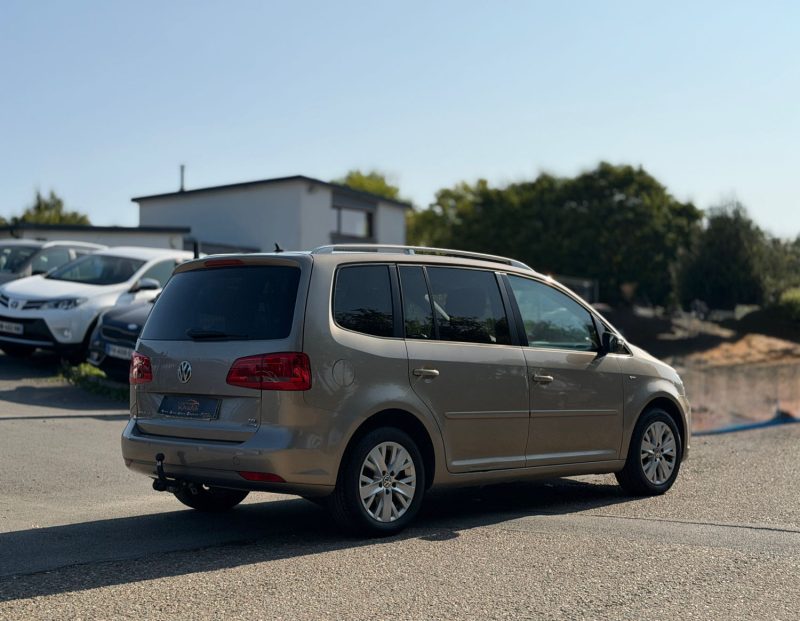 Volkswagen Touran 1.6 TDI 105 BlueMotion Life - Attelage - Clim - Gps - Révisée & garantie 6 mois