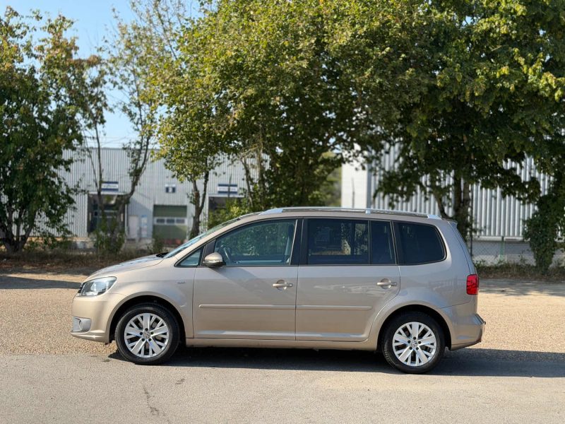 Volkswagen Touran 1.6 TDI 105 BlueMotion Life - Attelage - Clim - Gps - Révisée & garantie 6 mois