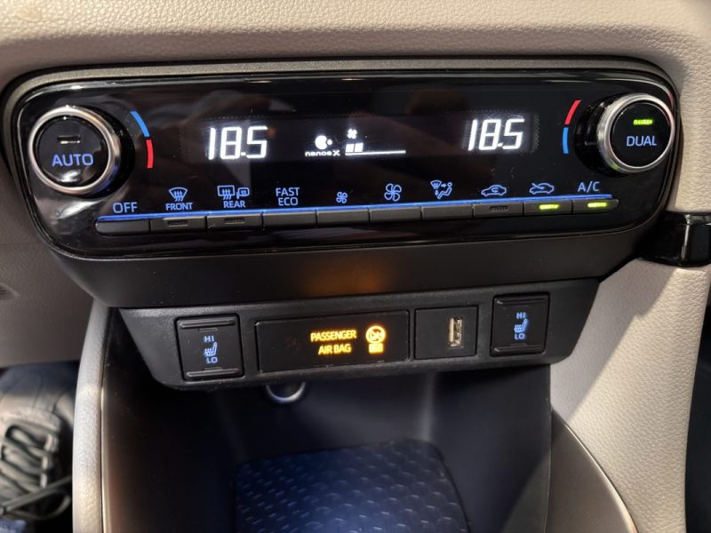 TOYOTA YARIS ICONIC 116 cv hybride 