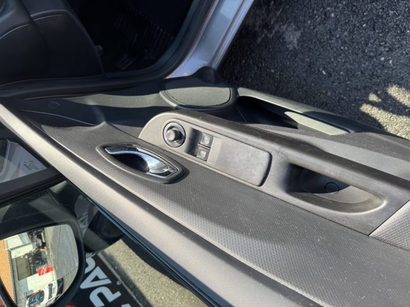 RENAULT CLIO IV 1.5 DCI 75 ZEN 2013