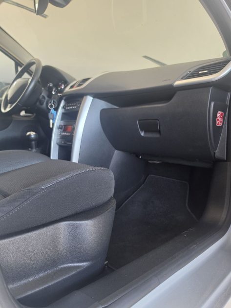 PEUGEOT 207 1.4 TU essence 75ch- 2012- Distribution neuve -Garantie 12 mois ou 15000 km
