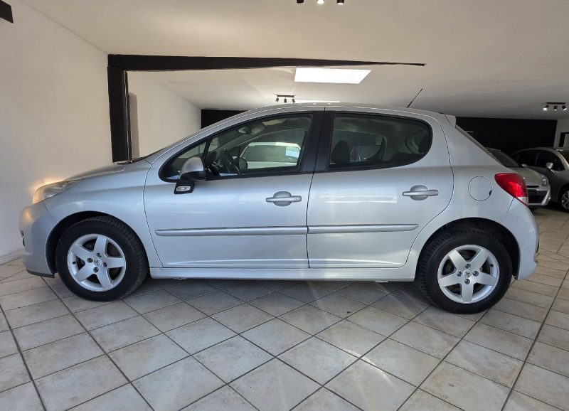PEUGEOT 207 1.4 TU essence 75ch- 2012- Distribution neuve -Garantie 12 mois ou 15000 km
