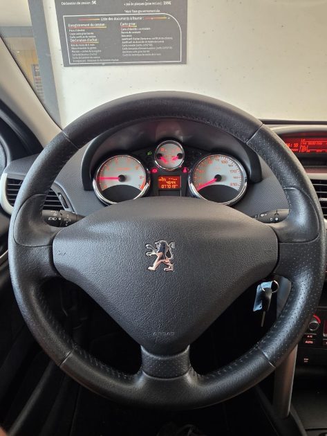 PEUGEOT 207 1.4 TU essence 75ch- 2012- Distribution neuve -Garantie 12 mois ou 15000 km
