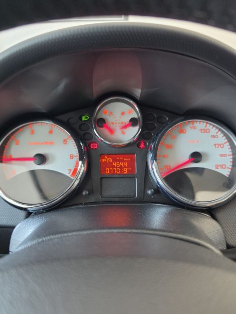 PEUGEOT 207 1.4 TU essence 75ch- 2012- Distribution neuve -Garantie 12 mois ou 15000 km