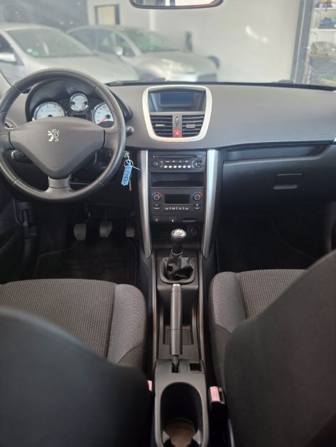 PEUGEOT 207 1.4 TU essence 75ch- 2012- Distribution neuve -Garantie 12 mois ou 15000 km