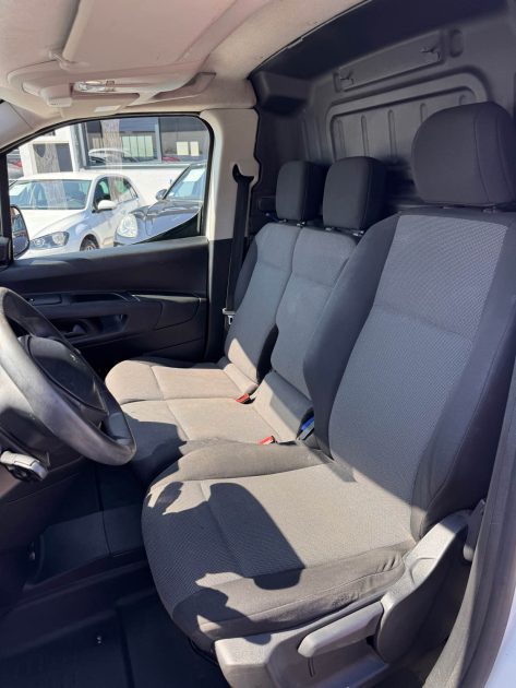 PEUGEOT PARTNER 1000 1.5 BLUE HDI 100 3 PLACES ECRAN