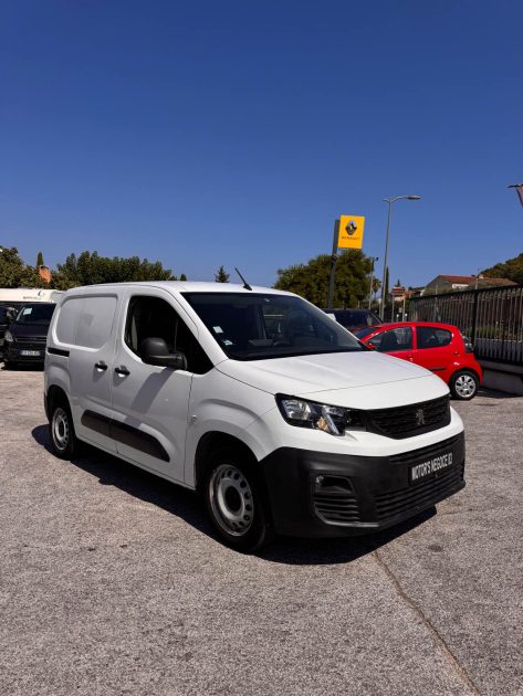 PEUGEOT PARTNER 1000 1.5 BLUE HDI 100 3 PLACES ECRAN