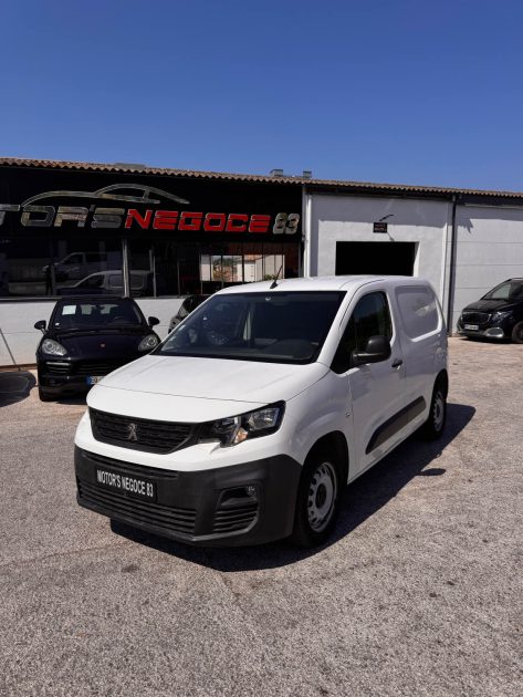PEUGEOT PARTNER 1000 1.5 BLUE HDI 100 3 PLACES ECRAN