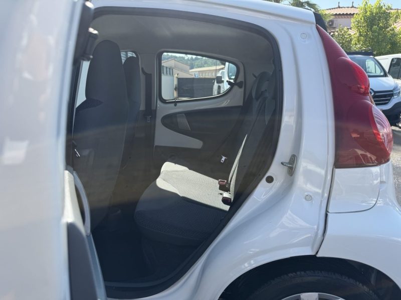 PEUGEOT 107 1.0E 12V URBAN 2008