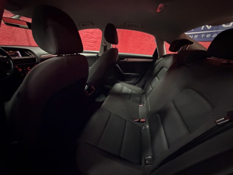 🟢 Audi A4 Berline 1.8 TFSI Attraction 120 cv Multimédia Garantie Clim Sièges chauffants