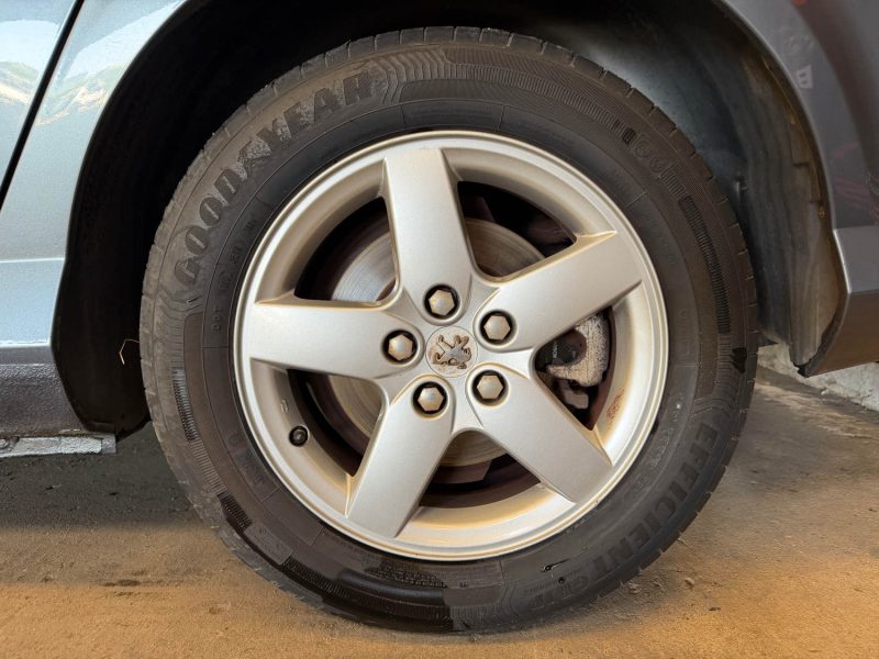 Peugeot 407 2.0i 16v 140ch Executive BVA