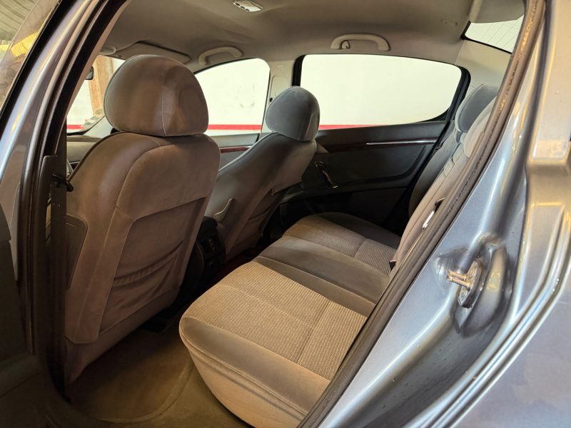 Peugeot 407 2.0i 16v 140ch Executive BVA