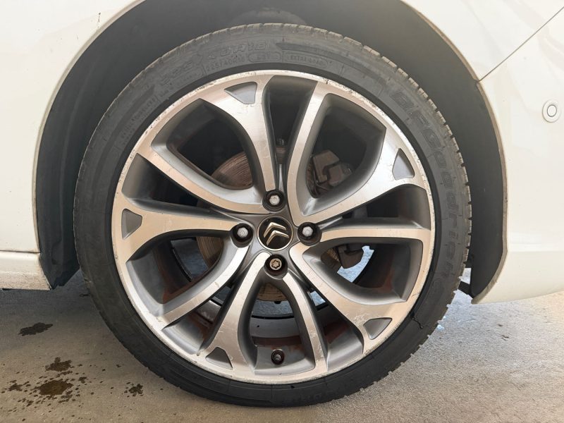 Citroën C4 II 1.6 e-HDI 115ch Exclusive + | Toit Pano | Bi-Xénon | Sièges massants